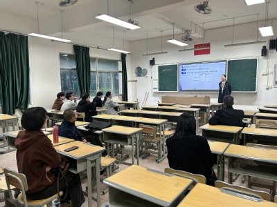 学工办和教务办有关同志陪同看望